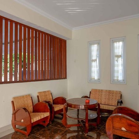 Urbanview Hotel Syariah Casa Azmya Yogyakarta Kejayan Bagian luar foto