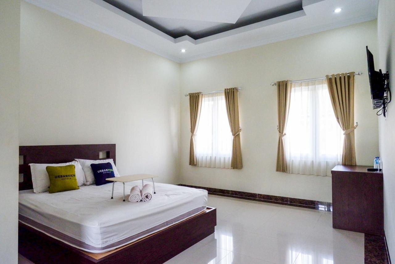 Urbanview Hotel Syariah Casa Azmya Yogyakarta Kejayan Bagian luar foto