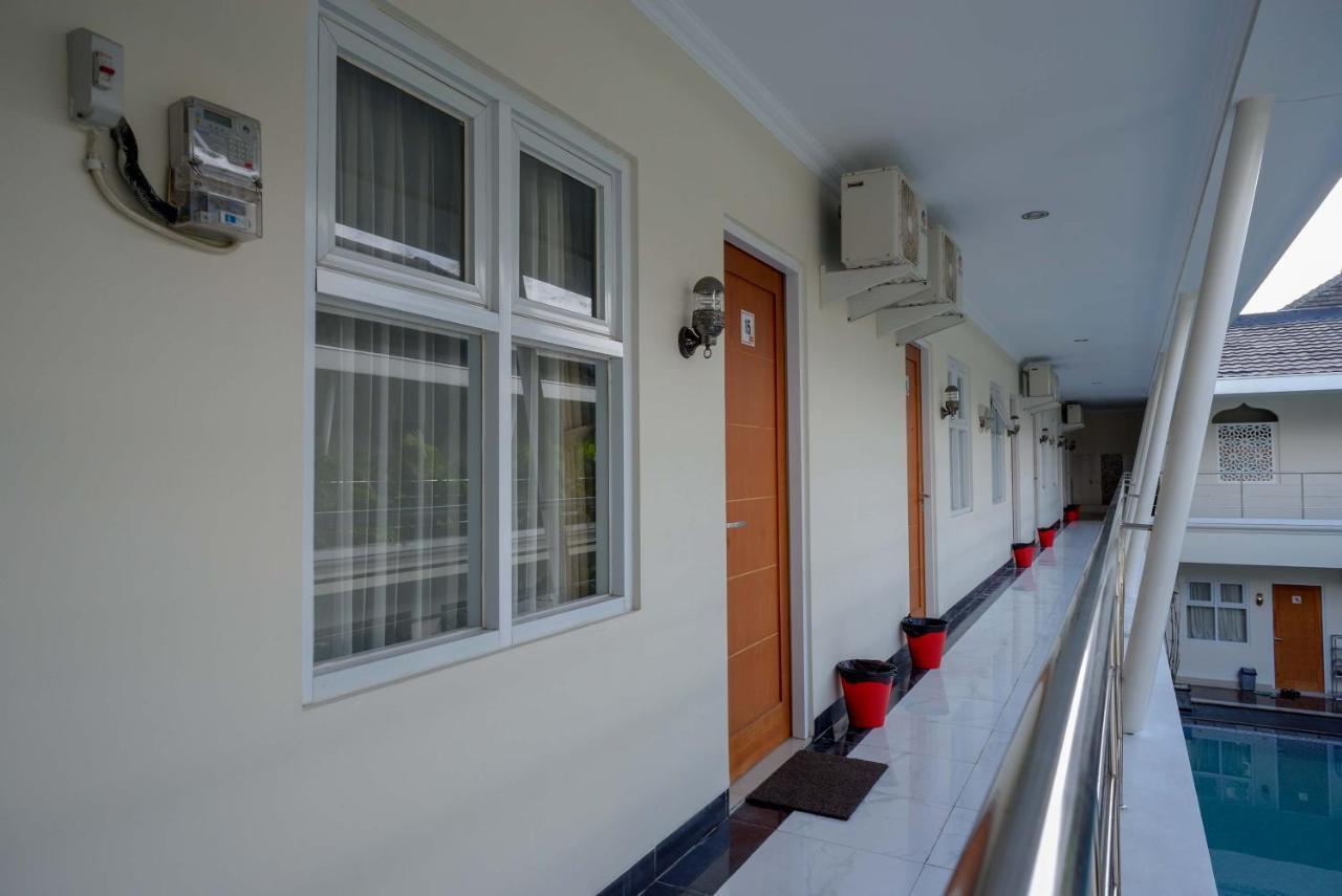 Urbanview Hotel Syariah Casa Azmya Yogyakarta Kejayan Bagian luar foto
