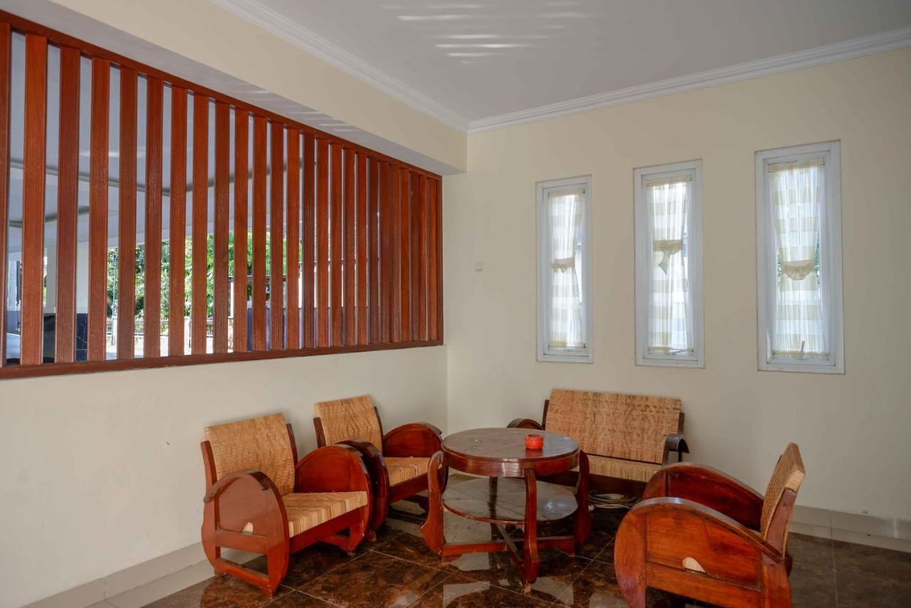 Urbanview Hotel Syariah Casa Azmya Yogyakarta Kejayan Bagian luar foto