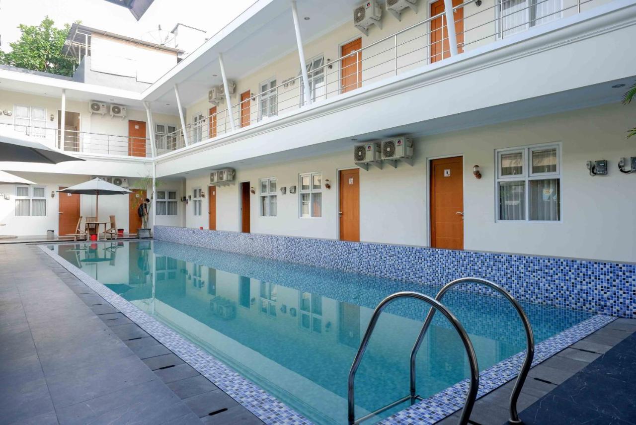 Urbanview Hotel Syariah Casa Azmya Yogyakarta Kejayan Bagian luar foto