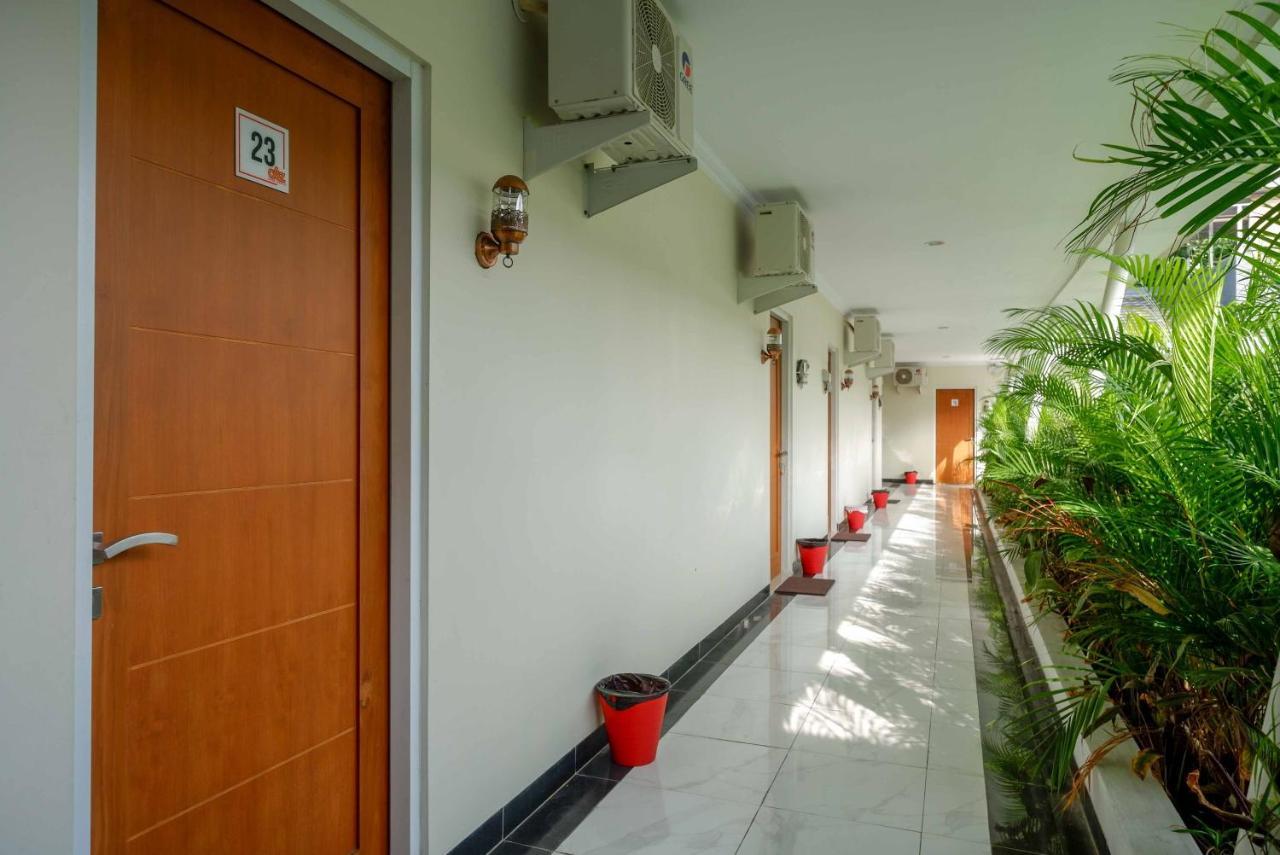 Urbanview Hotel Syariah Casa Azmya Yogyakarta Kejayan Bagian luar foto