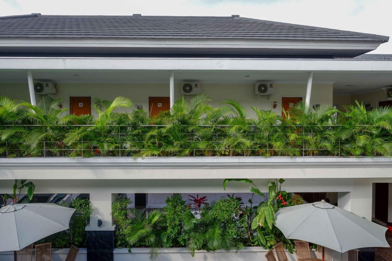 Urbanview Hotel Syariah Casa Azmya Yogyakarta Kejayan Bagian luar foto