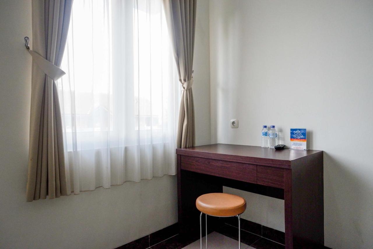 Urbanview Hotel Syariah Casa Azmya Yogyakarta Kejayan Bagian luar foto