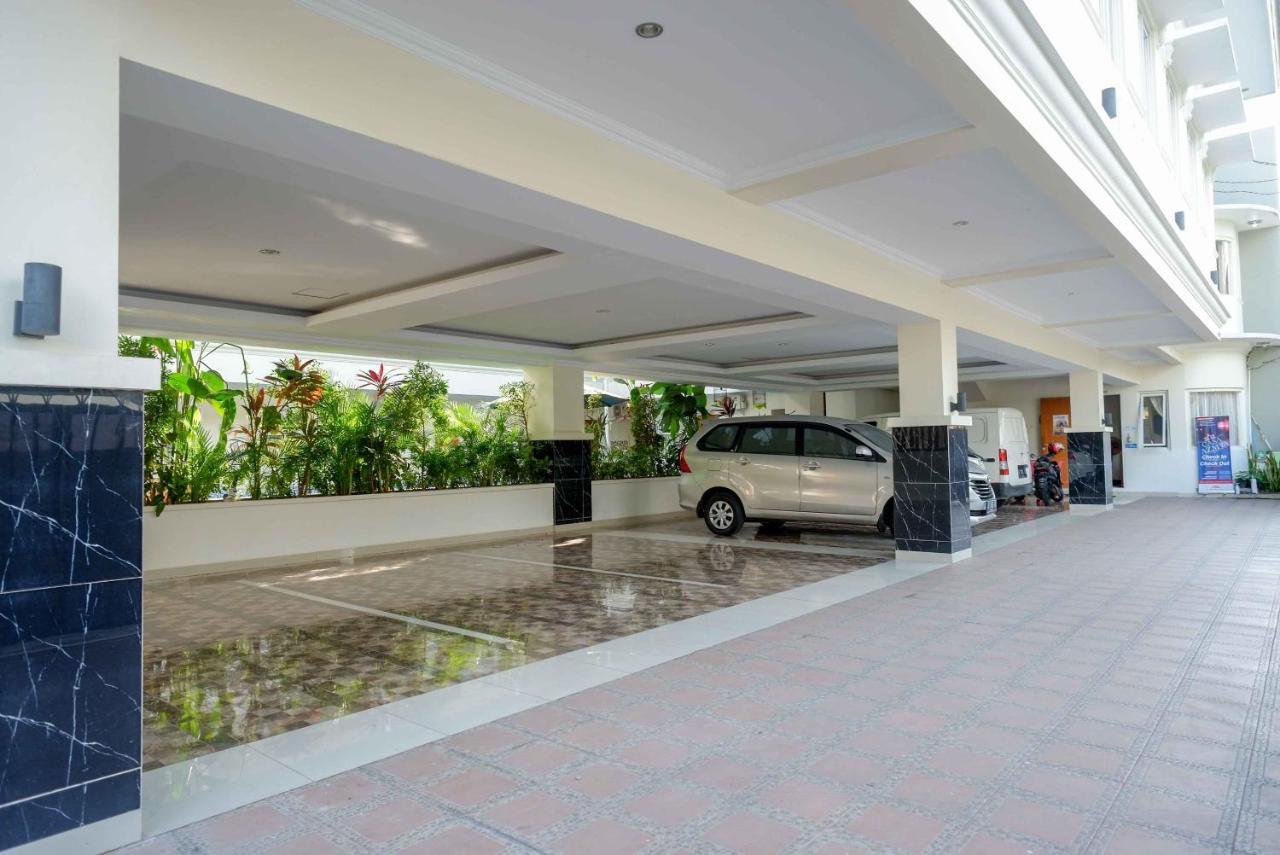 Urbanview Hotel Syariah Casa Azmya Yogyakarta Kejayan Bagian luar foto