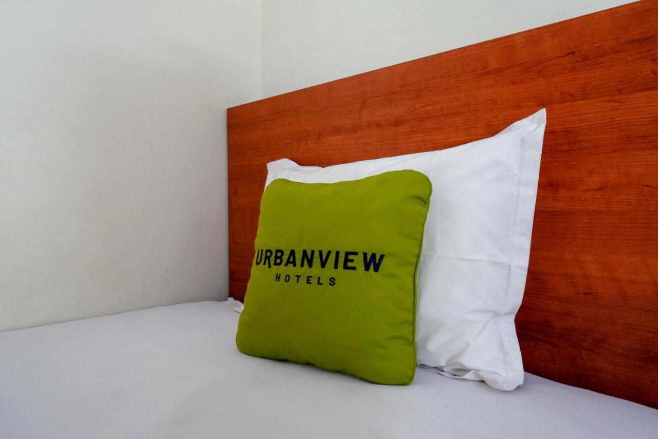 Urbanview Hotel Syariah Casa Azmya Yogyakarta Kejayan Bagian luar foto