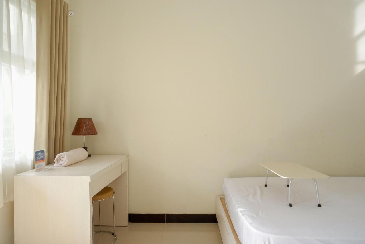 Urbanview Hotel Syariah Casa Azmya Yogyakarta Kejayan Bagian luar foto