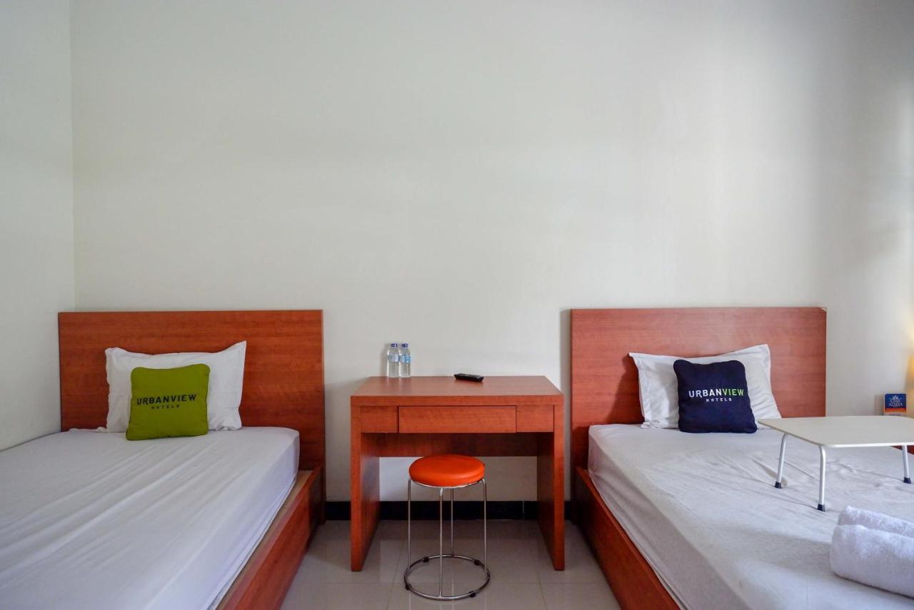 Urbanview Hotel Syariah Casa Azmya Yogyakarta Kejayan Bagian luar foto